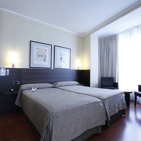 Hotel Yoldi Pamplona Dış mekan fotoğraf