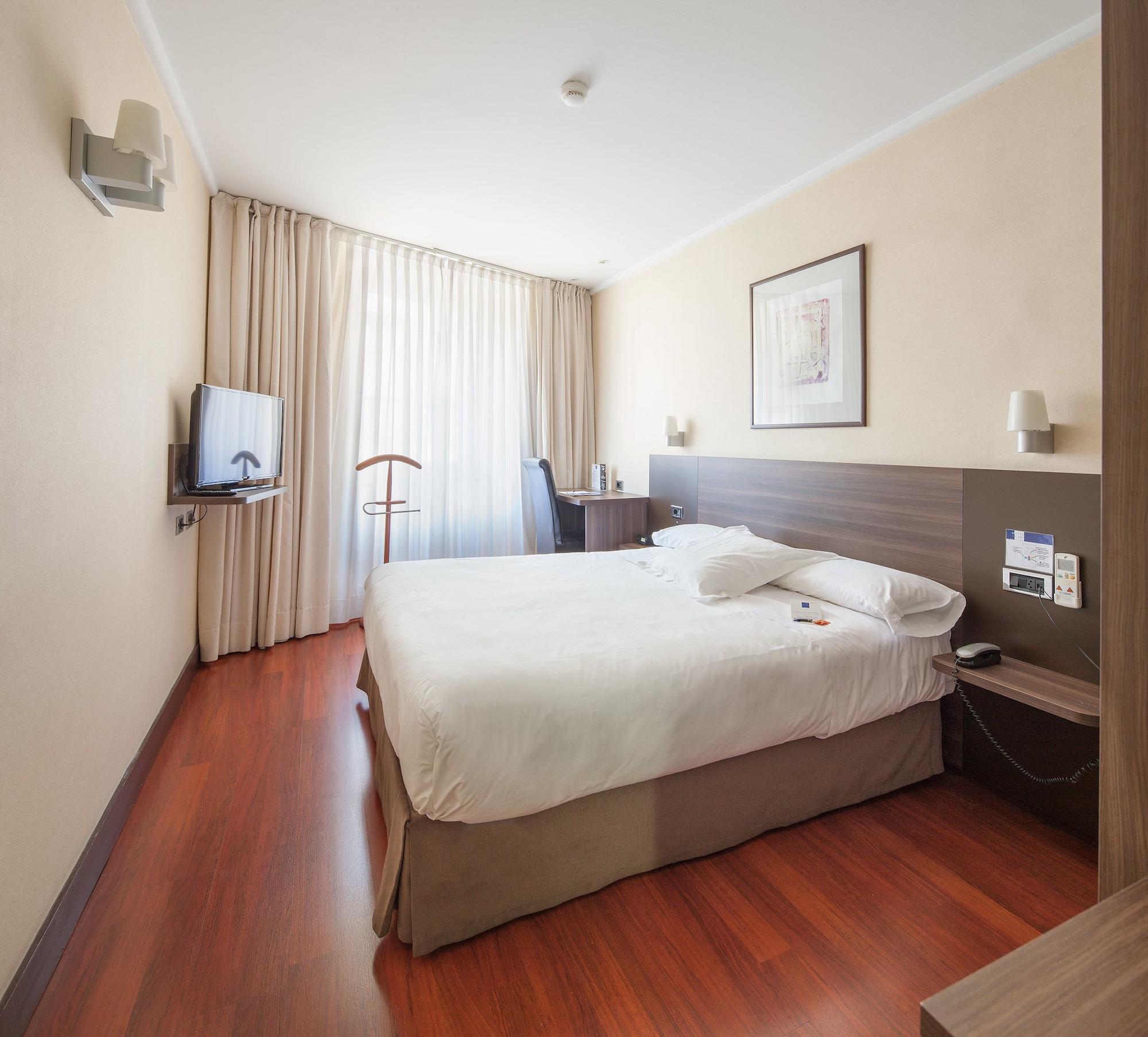 Hotel Yoldi Pamplona Dış mekan fotoğraf