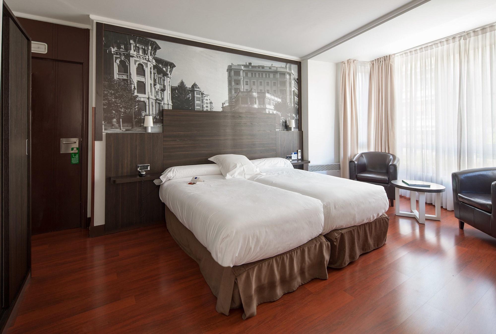 Hotel Yoldi Pamplona Dış mekan fotoğraf