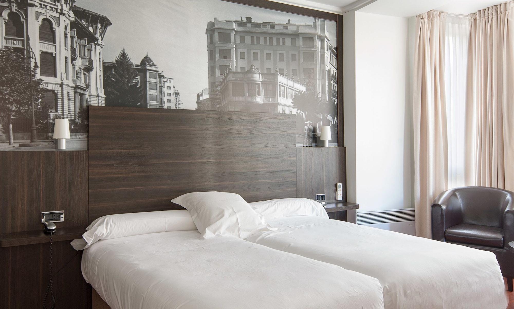 Hotel Yoldi Pamplona Dış mekan fotoğraf
