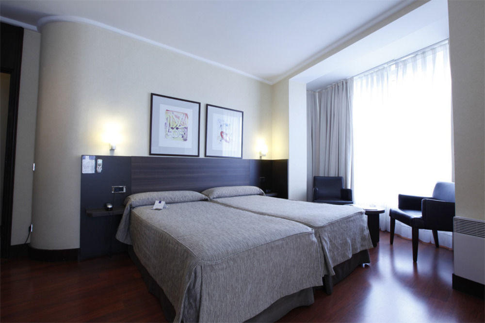 Hotel Yoldi Pamplona Dış mekan fotoğraf