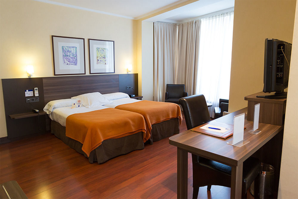 Hotel Yoldi Pamplona Dış mekan fotoğraf